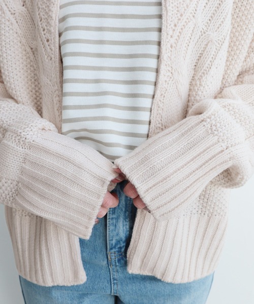 reca（レカ）の「ケーブル編みニットカーディガン（カーディガン/ボレロ・レディース・ベージュ/アイボリー・FREE）」の11枚目の写真