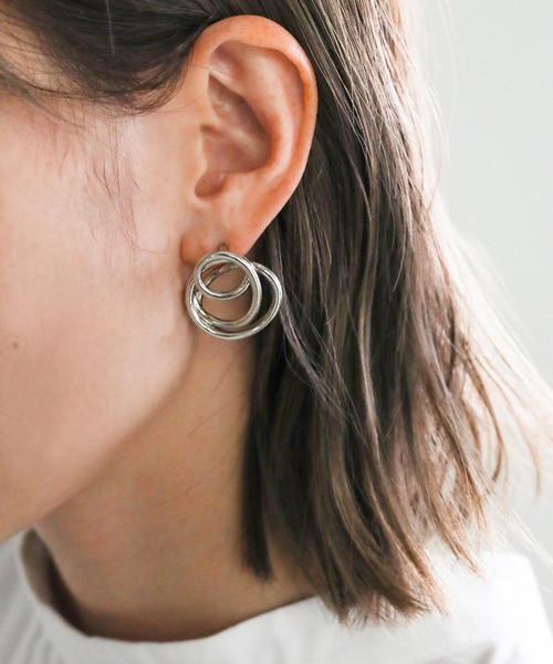 select MOCA（セレクトモカ）の「スパイラルニュアンスピアス（ピアス（両耳用）・レディース・シルバー/ゴールド・FREE）」の2枚目の写真