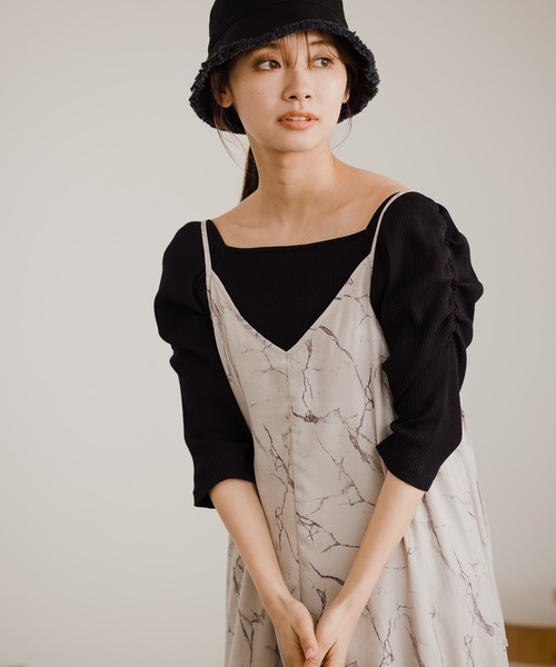 mysty woman（ミスティウーマン）の「パワショル2WAYプルオーバー 942709（Tシャツ/カットソー・レディース・ブラック/オフホワイト/ライトベージュ/ベージュ・FREE）」の4枚目の写真