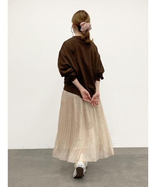 SLURR（スラ―）の「カレッジプリントオーバーサイズトレーナー（スウェット・レディース・クリーム/チョコ/グレイッシュベージュ/ライトグレー系1・FREE）」の8枚目の写真