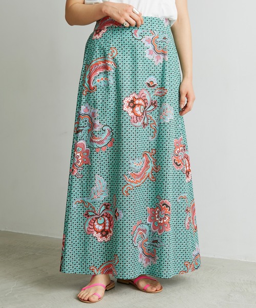 cardo fabrica（カルドファブリカ）の「◇アフリカンバティックテーパード台形マキシスカート（スカート・レディース・グレー/グリーン・FREE）」の2枚目の写真