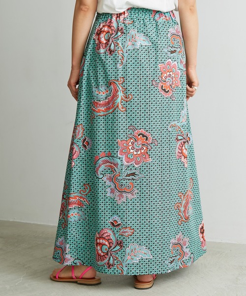 cardo fabrica（カルドファブリカ）の「◇アフリカンバティックテーパード台形マキシスカート（スカート・レディース・グレー/グリーン・FREE）」の16枚目の写真