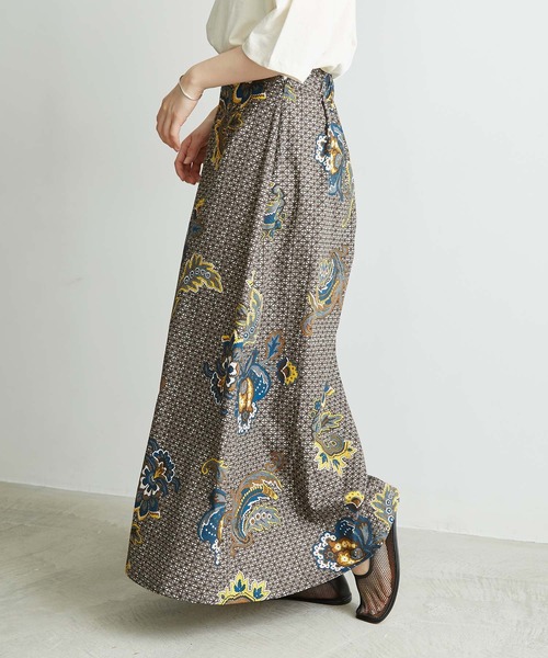 cardo fabrica（カルドファブリカ）の「◇アフリカンバティックテーパード台形マキシスカート（スカート・レディース・グレー/グリーン・FREE）」の14枚目の写真