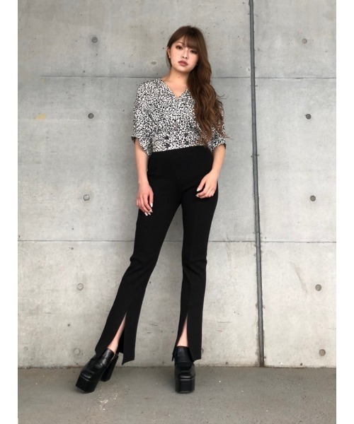 ENVYM(アンビー)の「センタースリットリブレギンス(その他パンツ・レディース・ブラック/ベージュ・FREE)」の6枚目の写真