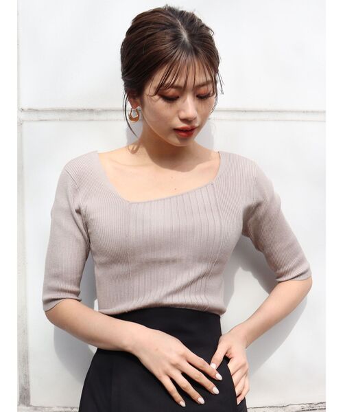 MURUA（ムルーア）の「ランダムリブニットハーフトップス（ニット/セーター・レディース・ブラック/ベージュ/オフホワイト/ブルー・FREE）」の4枚目の写真