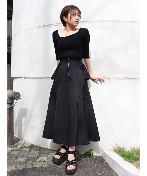 MURUA（ムルーア）の「ランダムリブニットハーフトップス（ニット/セーター・レディース・ブラック/ベージュ/オフホワイト/ブルー・FREE）」の17枚目の写真