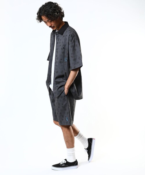 FREAK'S STORE（フリークスストア）の「WEB限定 SANTA CRUZ/サンタクルーズ 別注 ショートスリーブ クレリックワークシャツ/ビッグシルエット/レオパード柄/セットアップ対応（シャツ/ブラウス・メンズ・ブラック/ベージュ/サックスブルー/グレー系その他/ブラウン系その他/サーモンピンク/グレー系その他2・SMALL/MEDIUM/LARGE）」の10枚目の写真