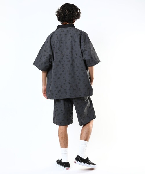 FREAK'S STORE（フリークスストア）の「WEB限定 SANTA CRUZ/サンタクルーズ 別注 ショートスリーブ クレリックワークシャツ/ビッグシルエット/レオパード柄/セットアップ対応（シャツ/ブラウス・メンズ・ブラック/ベージュ/サックスブルー/グレー系その他/ブラウン系その他/サーモンピンク/グレー系その他2・SMALL/MEDIUM/LARGE）」の11枚目の写真