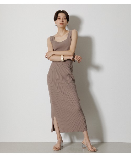 AZUL by moussy（アズールバイマウジー）の「SQUARE NECK KNIT TANK/スクエアネックニットタンク（タンクトップ・レディース・ブラック/ベージュ/ダークブルー・SMALL/MEDIUM）」の20枚目の写真