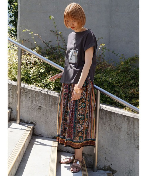 NICOLE white（ニコルホワイト）の「プリントＴシャツ（Tシャツ/カットソー・レディース・チャコールグレー/ブラウン/オフホワイト・FREE）」の15枚目の写真