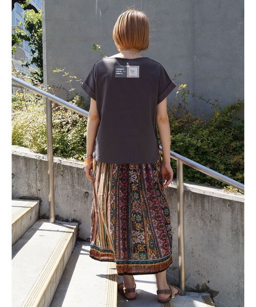 NICOLE white（ニコルホワイト）の「プリントＴシャツ（Tシャツ/カットソー・レディース・チャコールグレー/ブラウン/オフホワイト・FREE）」の12枚目の写真