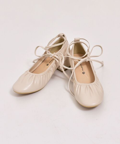MAJESTIC LEGON(マジェスティックレゴン)の「アンクルリボンギャザーパンプス(パンプス・レディース・アイボリー/グレー/ブラック・SMALL/MEDIUM/LARGE/X-LARGE)」の5枚目の写真