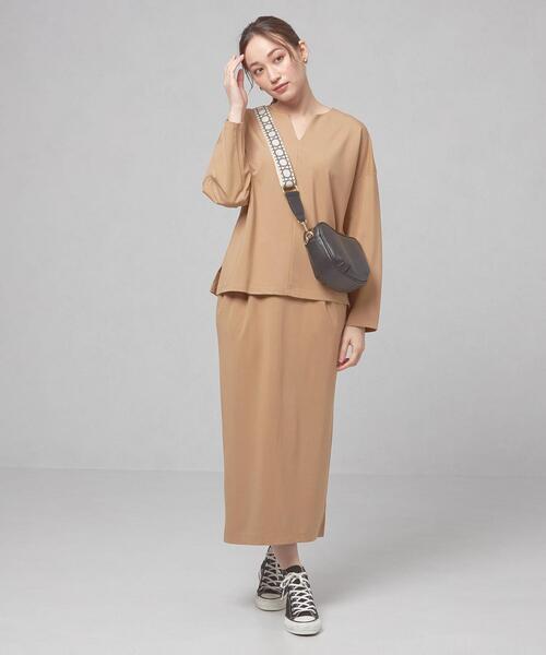 closet story(クローゼットストーリー)の「【WEB限定】<closet story>キーネックカットソー&タイトスカート セットアップ/ワンピース -ウォッシャブル-(ワンピース・レディース・ブラック/ベージュ・FREE)」の2枚目の写真