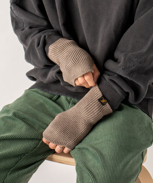 GLOSTER（グロスター）の「【GLOSTER/グロスター】JAPAN MADE アームカバー フィンガーレスグローブ（手袋・メンズ・ブラック/グレー/ベージュ/オリーブ/ワイン・FREE）」の6枚目の写真