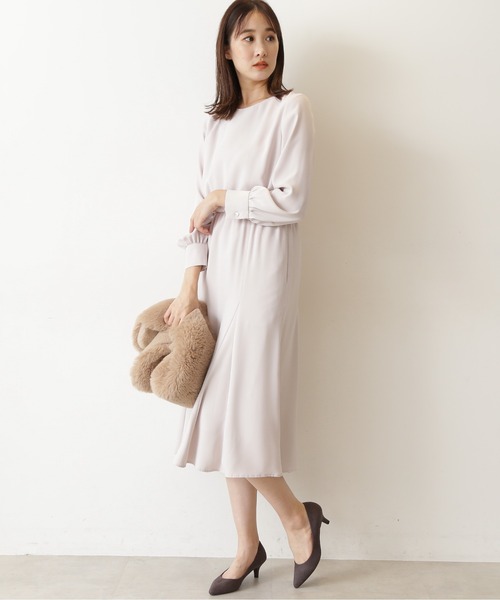 NATURAL BEAUTY BASIC(ナチュラルビューティーベーシック)の「ゴアードフレアワンピース(ワンピース・レディース・チャコールグレー/ベージュ/ピンク・SMALL/MEDIUM)」の2枚目の写真