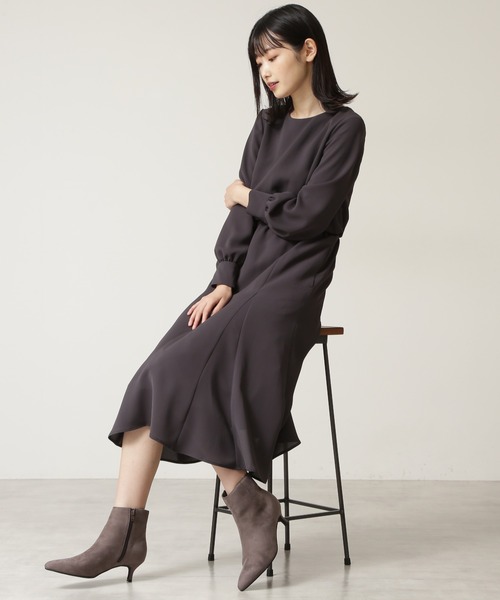 NATURAL BEAUTY BASIC(ナチュラルビューティーベーシック)の「ゴアードフレアワンピース(ワンピース・レディース・チャコールグレー/ベージュ/ピンク・SMALL/MEDIUM)」の1枚目の写真