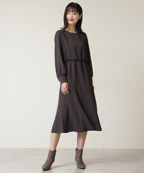 NATURAL BEAUTY BASIC(ナチュラルビューティーベーシック)の「ゴアードフレアワンピース(ワンピース・レディース・チャコールグレー/ベージュ/ピンク・SMALL/MEDIUM)」の13枚目の写真