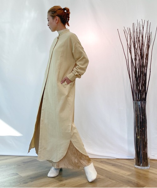 AZUL ENCANTO（アズールエンカント）の「マキシ丈ネルワンピース（シャツワンピース・レディース・ブラック/ベージュ・FREE）」の7枚目の写真