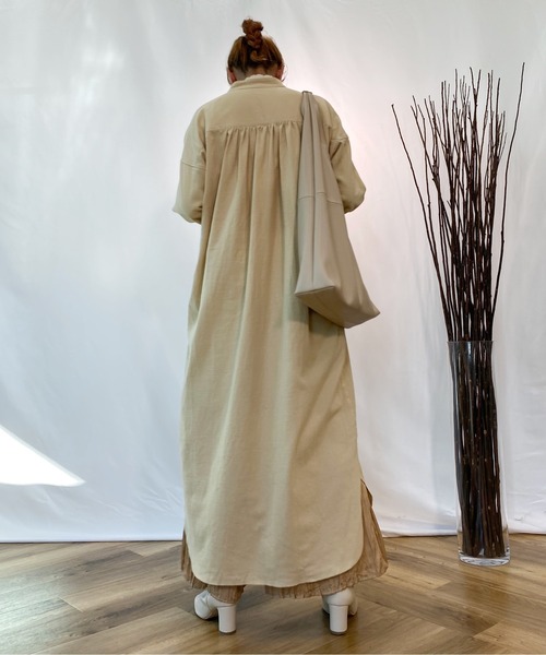 AZUL ENCANTO（アズールエンカント）の「マキシ丈ネルワンピース（シャツワンピース・レディース・ブラック/ベージュ・FREE）」の15枚目の写真