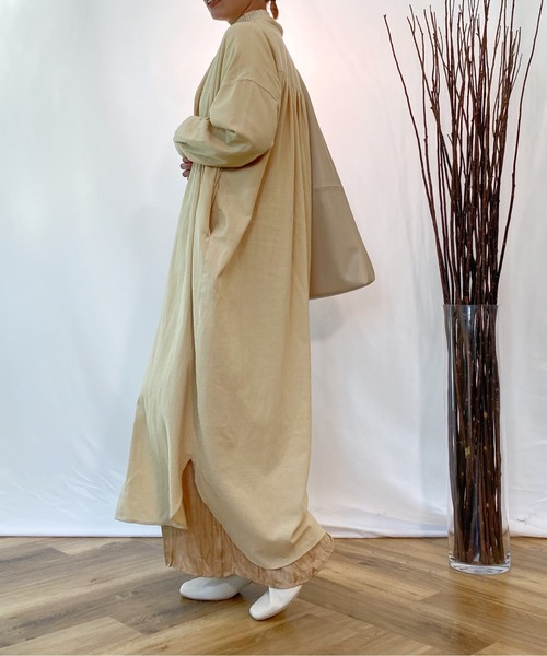 AZUL ENCANTO（アズールエンカント）の「マキシ丈ネルワンピース（シャツワンピース・レディース・ブラック/ベージュ・FREE）」の17枚目の写真