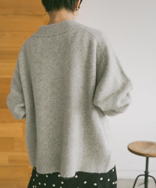 URBAN RESEARCH(アーバンリサーチ)の「FLUFFYモックネックニット(ニット/セーター・レディース・イエロー/ライトベージュ/ライトグレー/ブラック/ベージュ系その他・FREE)」の3枚目の写真