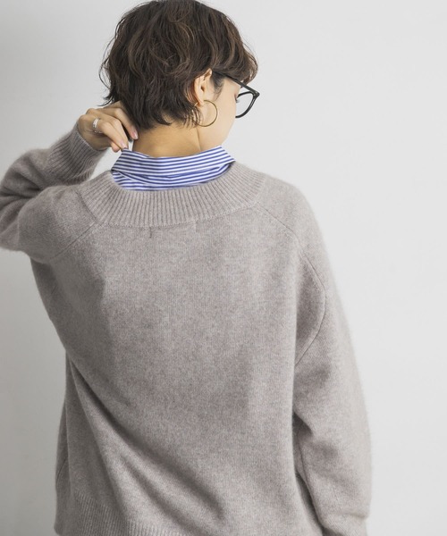 URBAN RESEARCH(アーバンリサーチ)の「FLUFFYモックネックニット(ニット/セーター・レディース・イエロー/ライトベージュ/ライトグレー/ブラック/ベージュ系その他・FREE)」の15枚目の写真