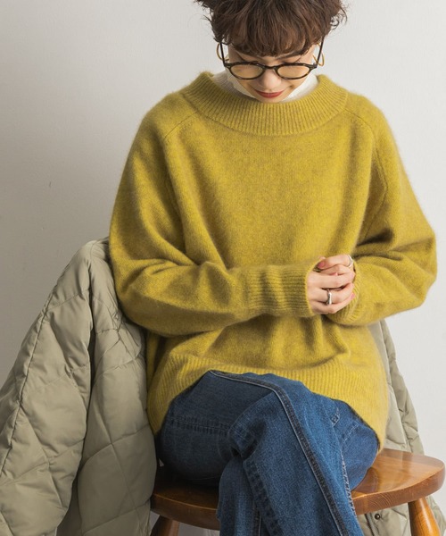 URBAN RESEARCH(アーバンリサーチ)の「FLUFFYモックネックニット(ニット/セーター・レディース・イエロー/ライトベージュ/ライトグレー/ブラック/ベージュ系その他・FREE)」の21枚目の写真