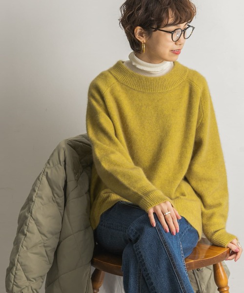 URBAN RESEARCH(アーバンリサーチ)の「FLUFFYモックネックニット(ニット/セーター・レディース・イエロー/ライトベージュ/ライトグレー/ブラック/ベージュ系その他・FREE)」の22枚目の写真