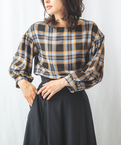NARACAMICIE(ナラカミーチェ)の「ツイルチェックドロップパフスリーブブラウス(シャツ/ブラウス・レディース・ベージュ/ブルー・LARGE/SMALL/MEDIUM/XX-LARGE)」の3枚目の写真