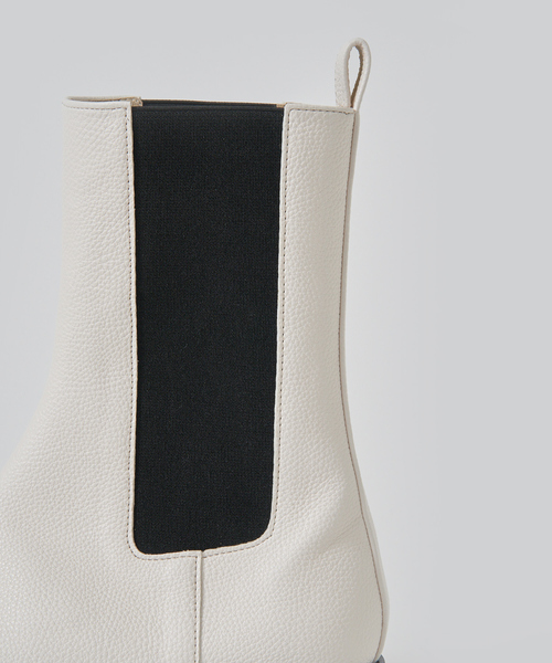 Au BANNISTER（オゥバニスター）の「【WEB限定/晴雨兼用】トラックソールブーツ（ブーツ・レディース・ブラック/シルバー/アイボリー・S/M/L）」の8枚目の写真