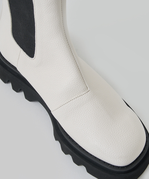 Au BANNISTER（オゥバニスター）の「【WEB限定/晴雨兼用】トラックソールブーツ（ブーツ・レディース・ブラック/シルバー/アイボリー・S/M/L）」の11枚目の写真