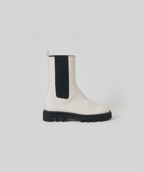 Au BANNISTER（オゥバニスター）の「【WEB限定/晴雨兼用】トラックソールブーツ（ブーツ・レディース・ブラック/シルバー/アイボリー・S/M/L）」の12枚目の写真