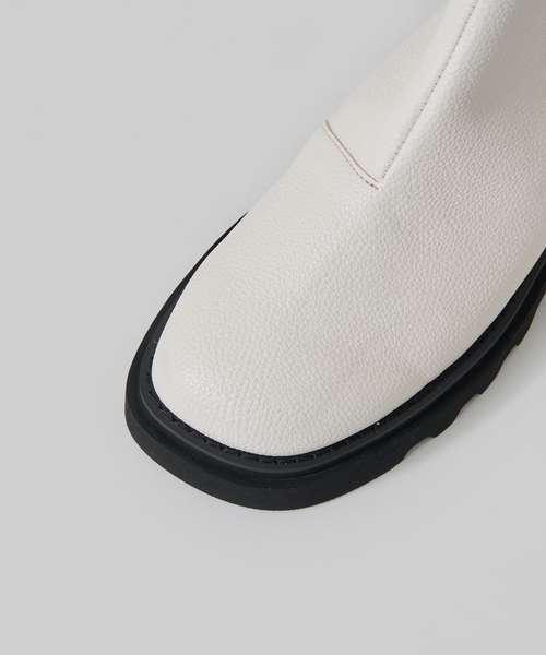 Au BANNISTER（オゥバニスター）の「【WEB限定/晴雨兼用】トラックソールブーツ（ブーツ・レディース・ブラック/シルバー/アイボリー・S/M/L）」の15枚目の写真