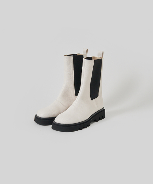 Au BANNISTER（オゥバニスター）の「【WEB限定/晴雨兼用】トラックソールブーツ（ブーツ・レディース・ブラック/シルバー/アイボリー・S/M/L）」の18枚目の写真