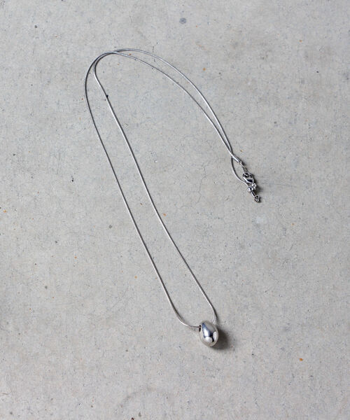 NOLLEY’S（ノーリーズ）の「◇【WEB限定】エッグパーツネックレス（ネックレス・レディース・シルバー/ゴールド・FREE）」の2枚目の写真