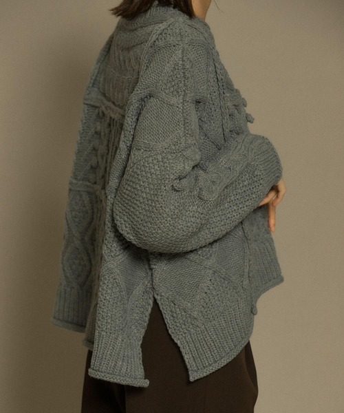 KBF(ケイビーエフ)の「ケーブルパッチワークニット(ニット/セーター・レディース・グレー/アイボリー/ブルー系その他・ONE)」の12枚目の写真