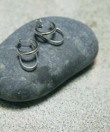 レイヤード風２連ピアス