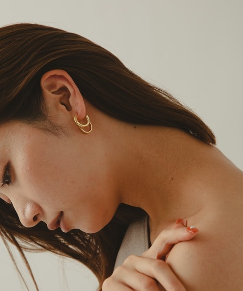 COLOR TOKYO ACCESSORIES（カラートウキョウアクセサリー）の「レイヤード風２連ピアス（ピアス（両耳用）・レディース・シルバー/ゴールド・FREE）」の7枚目の写真