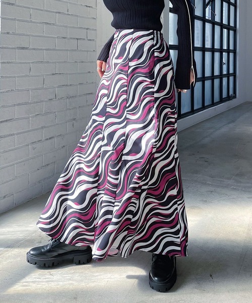 PAGEBOY（ページボーイ）の「アートペイント柄スカート（スカート・レディース・ホワイト系その他/ブラック系その他・FREE）」の3枚目の写真