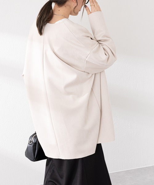 DISCOAT（ディスコート）の「フェイクスエードノーカラーコート（ノーカラーコート・レディース・アイボリー/グレー・FREE）」の8枚目の写真