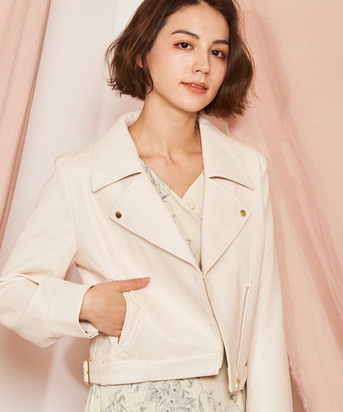 NOELA(ノエラ)の「フェイクレザーライダースジャケット(ライダースジャケット・レディース・ブラック/オフホワイト/ベージュ・フリー)」の2枚目の写真