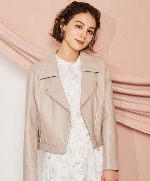 NOELA(ノエラ)の「フェイクレザーライダースジャケット(ライダースジャケット・レディース・ブラック/オフホワイト/ベージュ・フリー)」の4枚目の写真