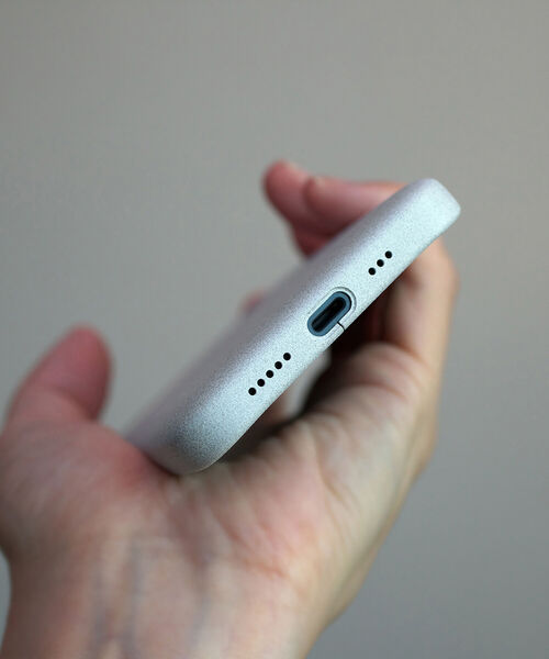 bpr BEAMS（ビーピーアール ビームス ）の「MYNUS / iPhone13 ケース（スマホケース/カバー・メンズ・ホワイト/ブラック/シルバー・ONE SIZE）」の11枚目の写真