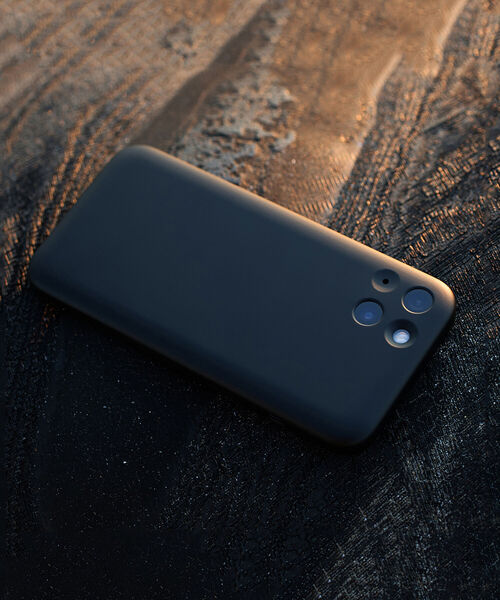 bpr BEAMS（ビーピーアール ビームス ）の「MYNUS / iPhone13 ケース（スマホケース/カバー・メンズ・ホワイト/ブラック/シルバー・ONE SIZE）」の5枚目の写真