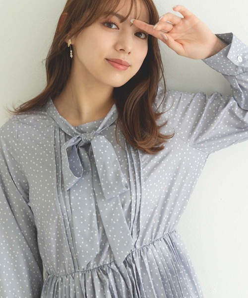 fifth（フィフス）の「ボウタイドットプリーツワンピース（ワンピース・レディース・ライトグレー/ブラック・M）」の11枚目の写真