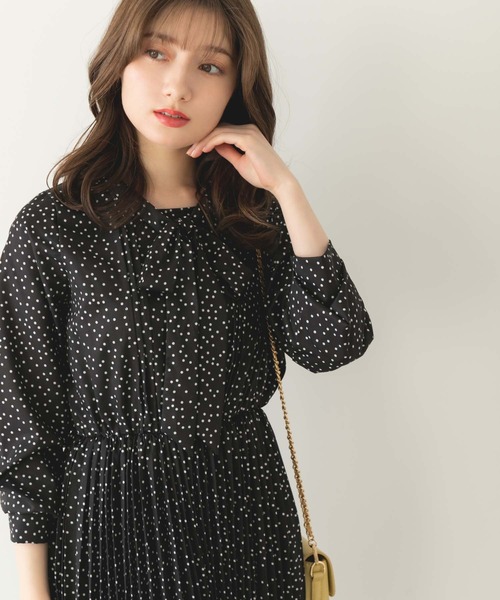 fifth（フィフス）の「ボウタイドットプリーツワンピース（ワンピース・レディース・ライトグレー/ブラック・M）」の5枚目の写真