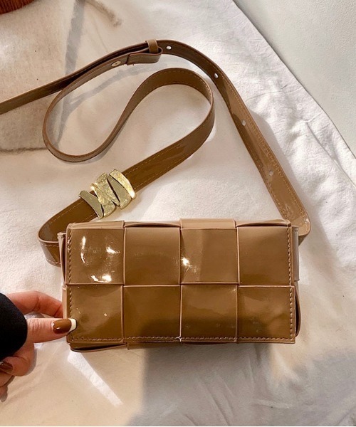 【OKUOKU　0909】エナメル加工　スクエアブロックショルダーバッグ/oku-ba-283