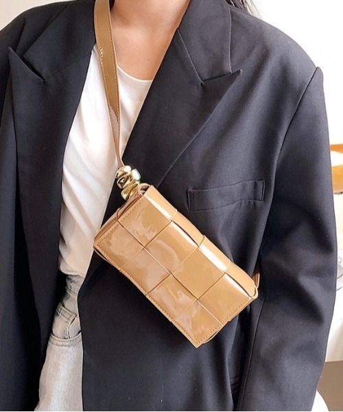 【OKUOKU　0909】エナメル加工　スクエアブロックショルダーバッグ/oku-ba-283