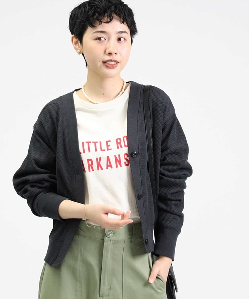 Right-on（ライトオン）の「【HONEYSUCKLE ROSE】ハニカムカットカーディガン（カーディガン/ボレロ・レディース・ダークグレー/キナリ/レッド・M/L）」の2枚目の写真
