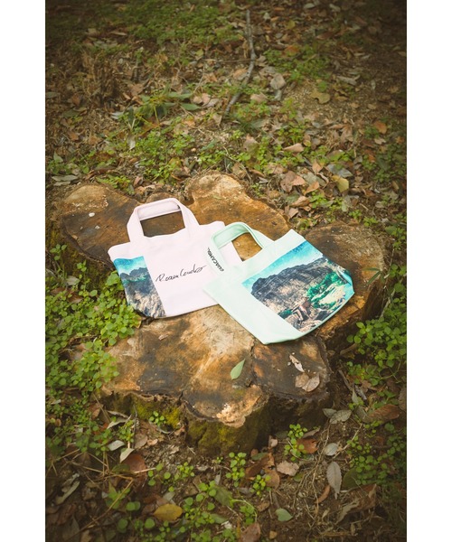 GUACAMOLE(ガカモレ)の「roamcouch×GUACAMOLE/Mini Tote Bag(トートバッグ・レディース・ピンク/ミント・FREE)」の3枚目の写真